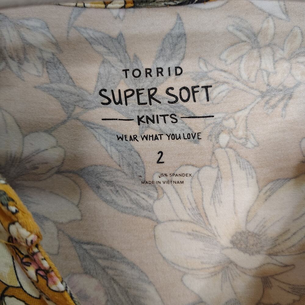Torrid Womens 2X Top Plus Size Super Soft Knit Babydoll Button Up Floral Yellow - Picture 5 of 5
